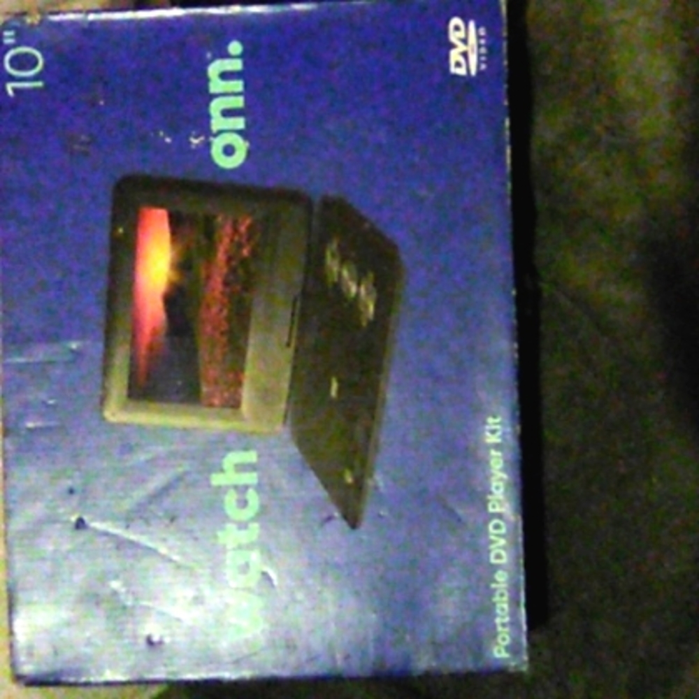 PORTABLE ONN CD PLAYER